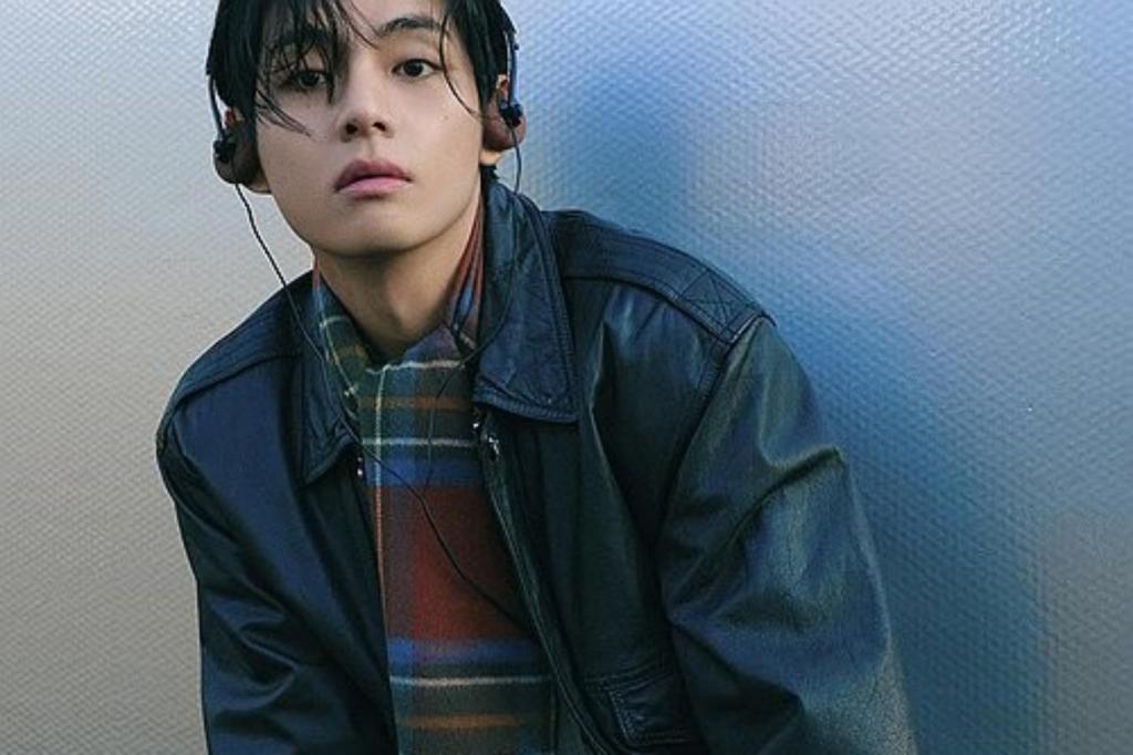 V BTS Akan Merilis Photobook Bulan&nbsp;Depan