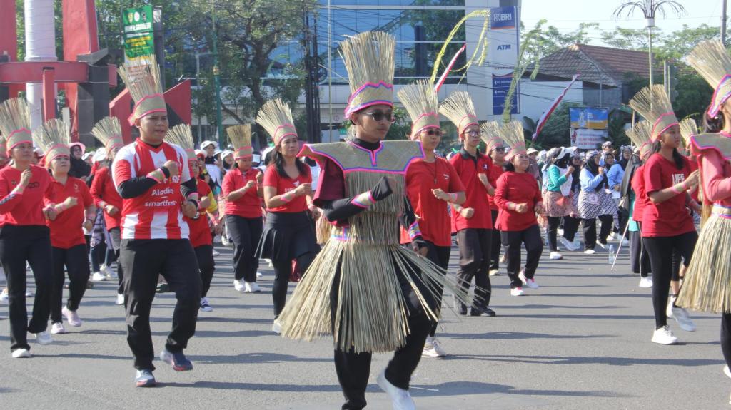 Harlah Ke-78 Sukoharjo, Bupati Ikut Flashmob Senam Kreasi Cuci&nbsp;Tangan